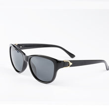 Women's polarized sunglasses elegant like you... if for you. HURRY UP!